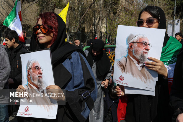 تشییع شهیدان لاریجانی، سلیمانی و شهدای ناو دنا