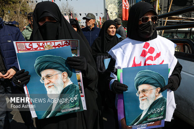 تشییع شهیدان لاریجانی، سلیمانی و شهدای ناو دنا