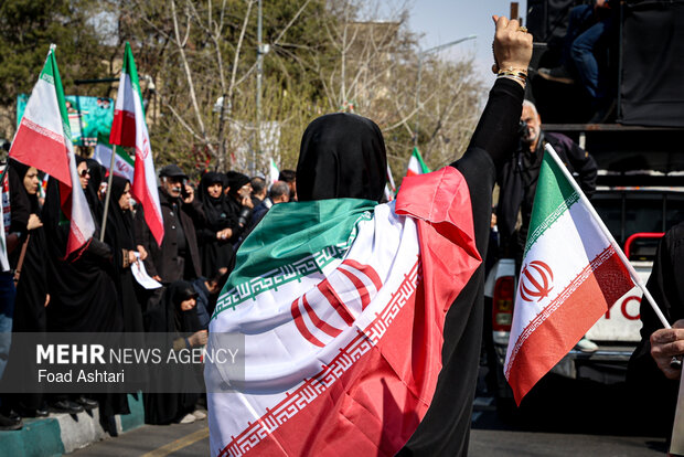 تشییع شهیدان لاریجانی، سلیمانی و شهدای ناو دنا