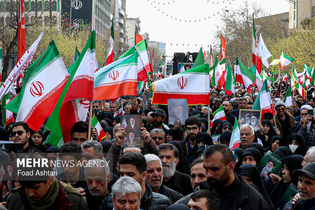 تشییع شهیدان لاریجانی، سلیمانی و شهدای ناو دنا