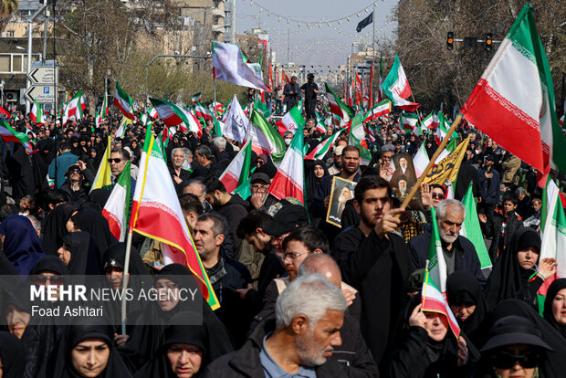 تشییع شهیدان لاریجانی، سلیمانی و شهدای ناو دنا