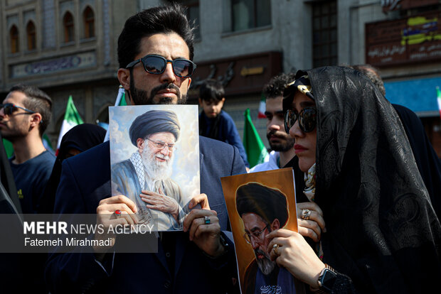 تشییع شهیدان لاریجانی، سلیمانی و شهدای ناو دنا