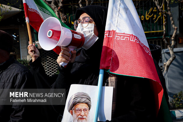 تشییع شهیدان لاریجانی، سلیمانی و شهدای ناو دنا