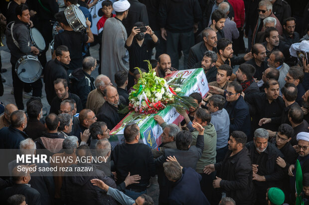 مراسم تشیع پیکر شهید مهندس علیرضا دهقانی آرانی