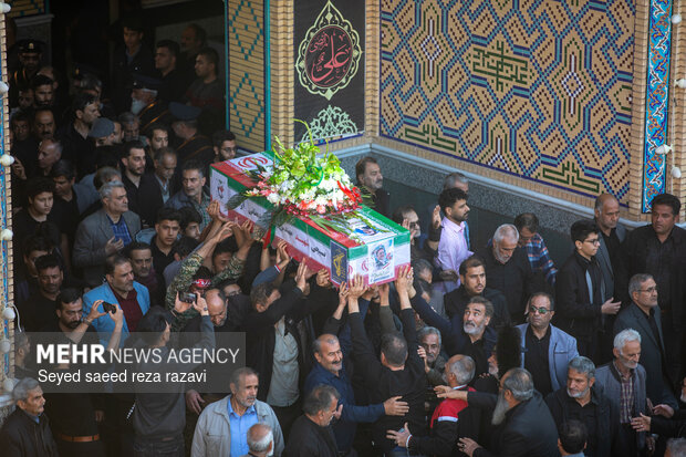 مراسم تشیع پیکر شهید مهندس علیرضا دهقانی آرانی