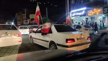 اصفهانی‌ها همچنان کف خیابان پای کار انقلاب هستند