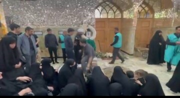 مزار شهید «علیرضا بیات» در حرم عبدالعظیم حسنی(ع)