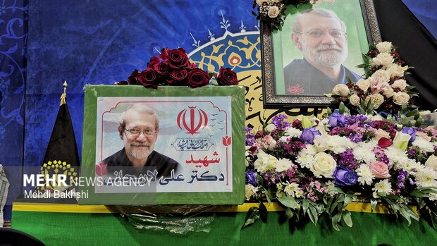 شهید لاریجانی سرباز ولایت و بال پرواز نظام در بزنگاههای حساس بود شهید لاریجانی سرباز ولایت و بال پرواز نظام در بزنگاههای حساس بود