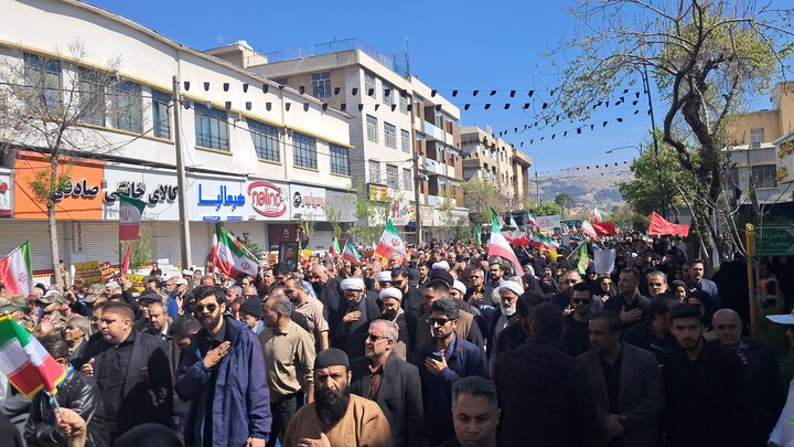 آغاز مراسم تشییع ۳۰ شهید گلگون کف مدافع وطن در شیراز
