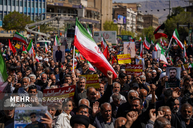 تشییع 30 شهید اقتدار وطن در شیراز