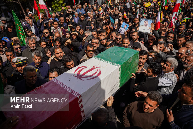 تشییع 30 شهید اقتدار وطن در شیراز