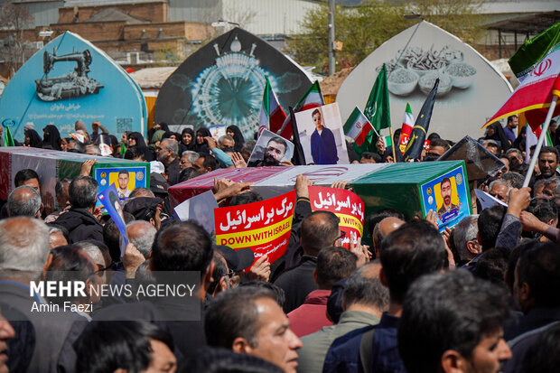 تشییع 30 شهید اقتدار وطن در شیراز