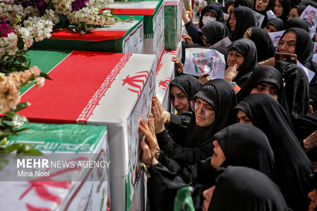 
Funeral for Ramadan war martyrs in Tabriz