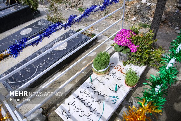 زیارت اهل قبور در پنجشنبه آخر سال - سنندج