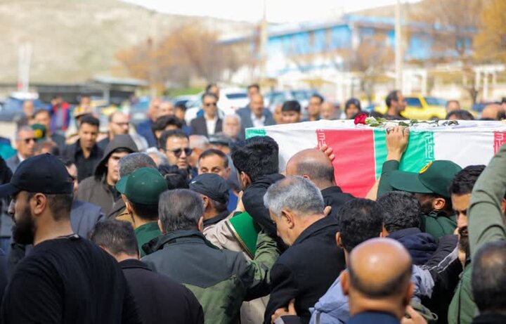 پیکر پاسدار شهید «مهدی چنگایی» در خرم‌آباد تشییع شد
