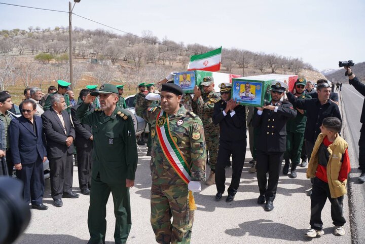 استقبال از پیکر شهیدان تیموریان و جبارکیش از شهدای ناو دنا در یاسوج