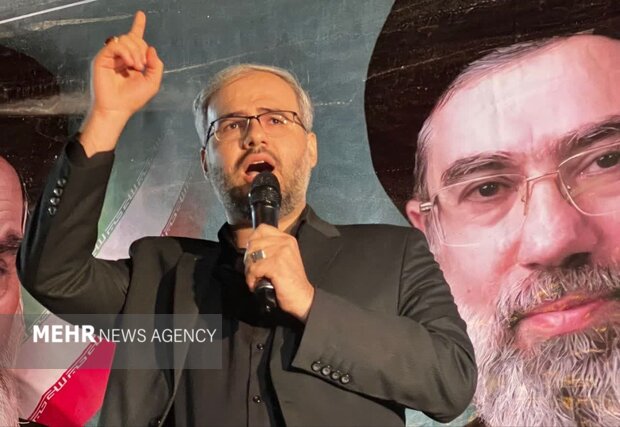 آب‌شیرینی: خون شهدا ضامن پیروزی نهایی در جبهه حق است