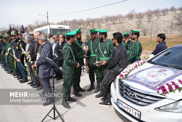 تشییع پیکر مطهر ۲ شهید جنگ رمضان در یاسوج