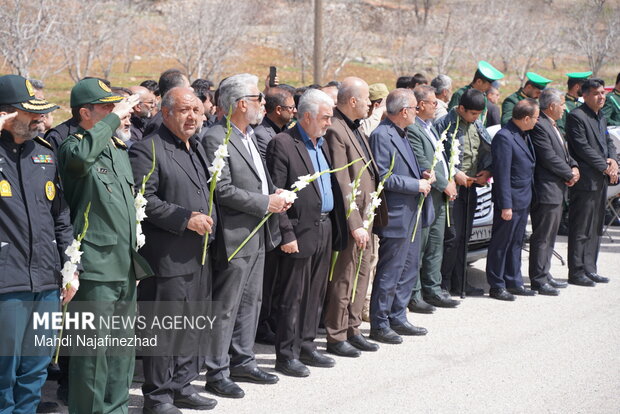 تشییع پیکر مطهر ۲ شهید جنگ رمضان در یاسوج