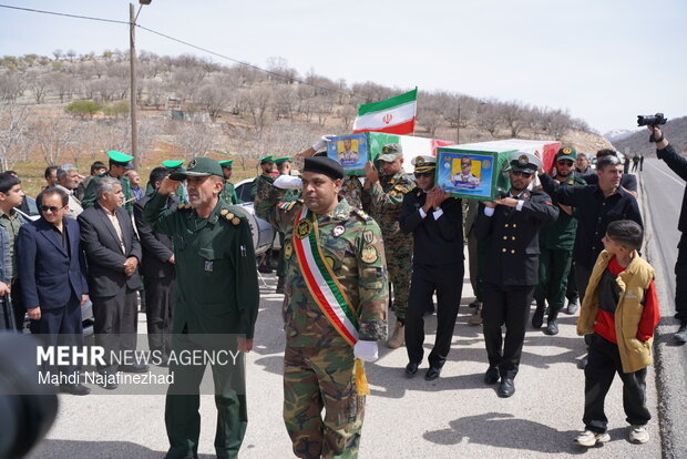 تشییع پیکر مطهر ۲ شهید جنگ رمضان در یاسوج