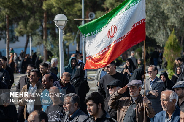 تجمع گرگانی ها در پاسداشت مقدسات
