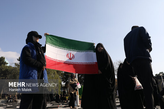تجمع گرگانی ها در پاسداشت مقدسات