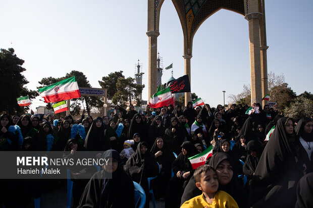 تجمع گرگانی ها در پاسداشت مقدسات