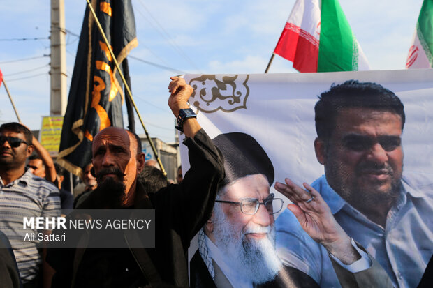 تشییع نمادین شهید جاویدالاثر ناوشکن دنا «مجتبی پور زاهدی» در بندرعباس