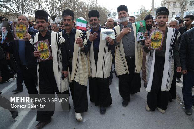 خاکسپاری سرلشکر شهید«غلامرضا سلیمانی» در فارسان
