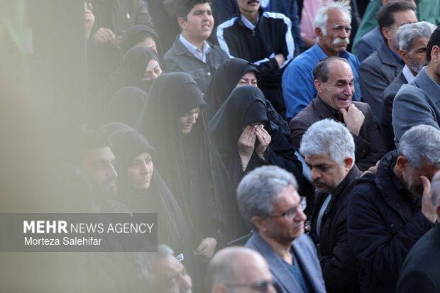 خاکسپاری سرلشکر شهید«غلامرضا سلیمانی» در فارسان