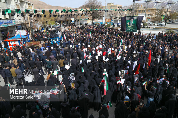 خاکسپاری سرلشکر شهید«غلامرضا سلیمانی» در فارسان