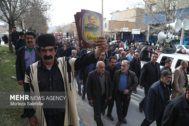 خاکسپاری سرلشکر شهید«غلامرضا سلیمانی» در فارسان