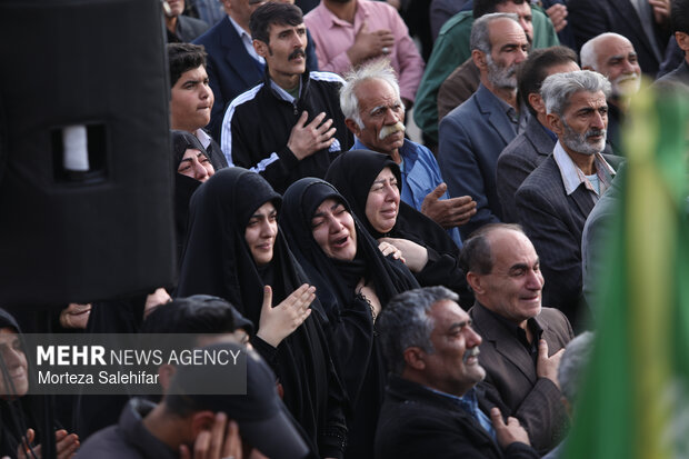 خاکسپاری سرلشکر شهید«غلامرضا سلیمانی» در فارسان