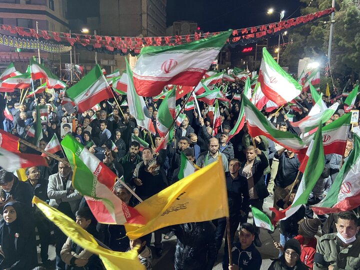 حضور پرشور اهالی رسانه کرمان در تجدید بیعت با مقام معظم رهبری