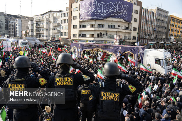 تهران در جنگ