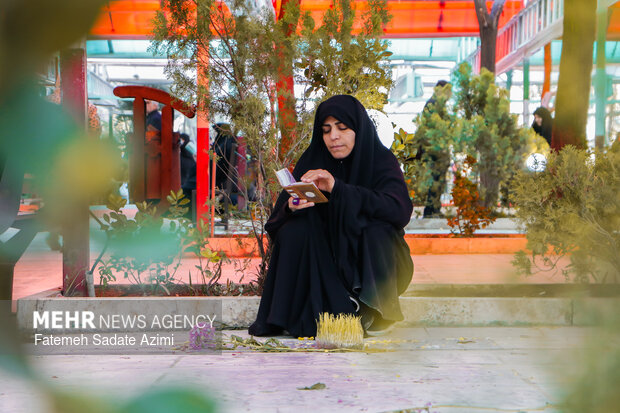 زیارت اهل قبور پنجشنبه آخر سال در قم