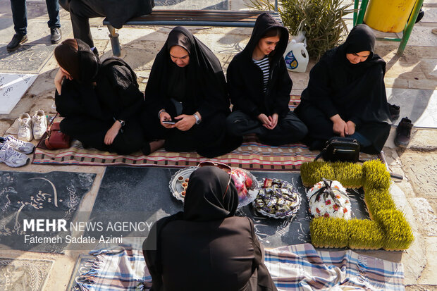 زیارت اهل قبور پنجشنبه آخر سال در قم