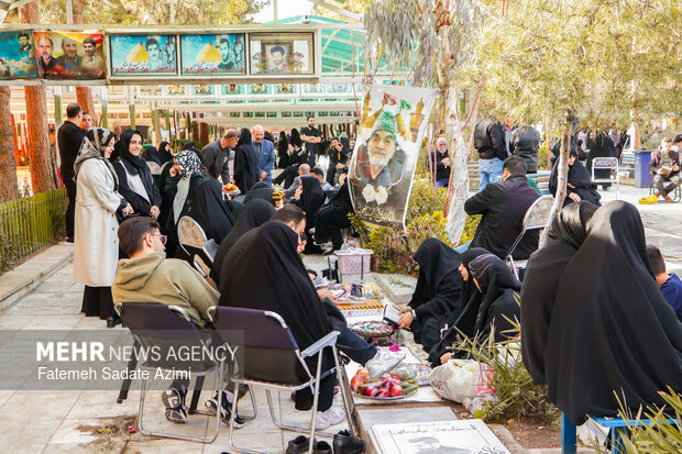زیارت اهل قبور پنجشنبه آخر سال در قم