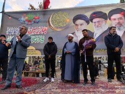 استقبال باشکوه مردم قروه از مخدومی؛ بانوی فوتبالیستی که به وطن بازگشت