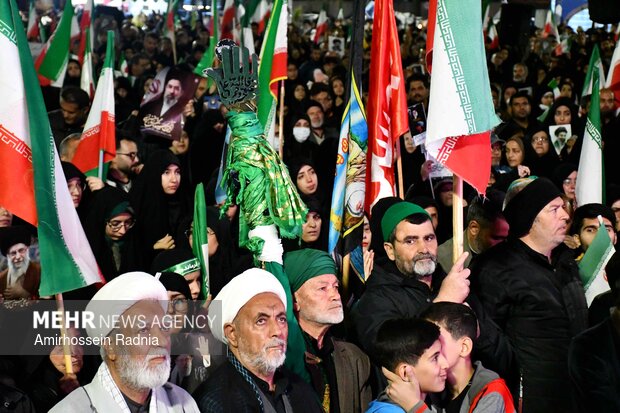 مراسم وداع با پیکر شهید فرهاد زارعی