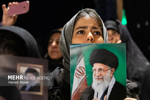 وداع مردم گرگان با پیکر شهدای ناو دنا
