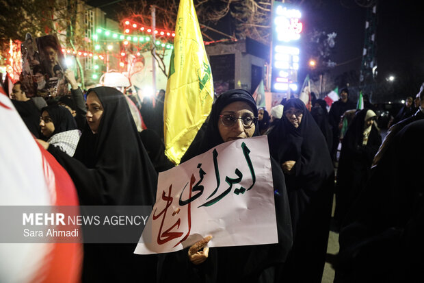 اجتماع هیئات مذهبی مشهد در بیعت با رهبر انقلاب