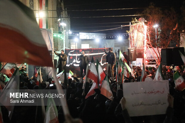 اجتماع هیئات مذهبی مشهد در بیعت با رهبر انقلاب