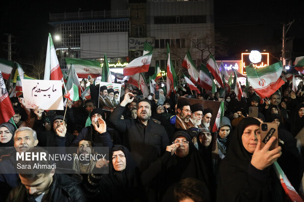 اجتماع هیئات مذهبی مشهد در بیعت با رهبر انقلاب