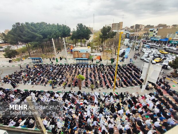 آخرین نماز جمعه سال قرچک به روایت تصویر