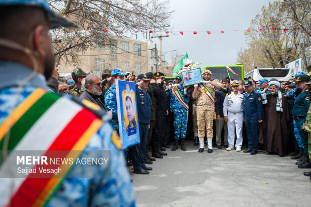 تشییع شهید «وحید لطفی ندائی» در همدان