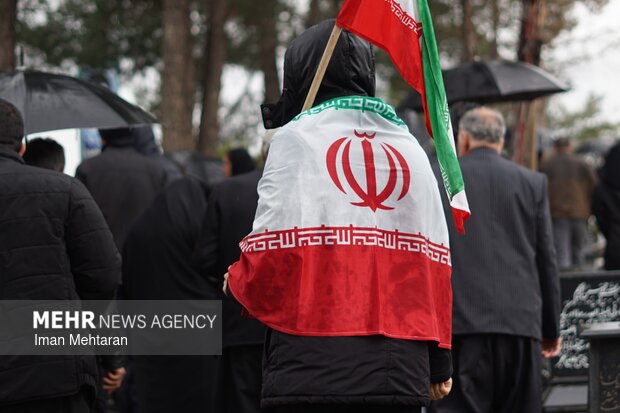 تشییع باشکوه شهدای ناو دنا در کرمانشاه 1