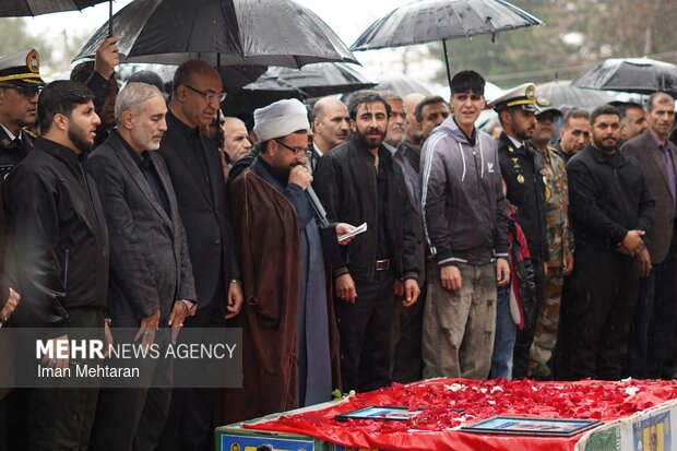 تشییع باشکوه شهدای ناو دنا در کرمانشاه 1