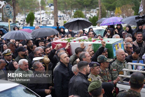 تشییع باشکوه شهدای ناو دنا در کرمانشاه 1