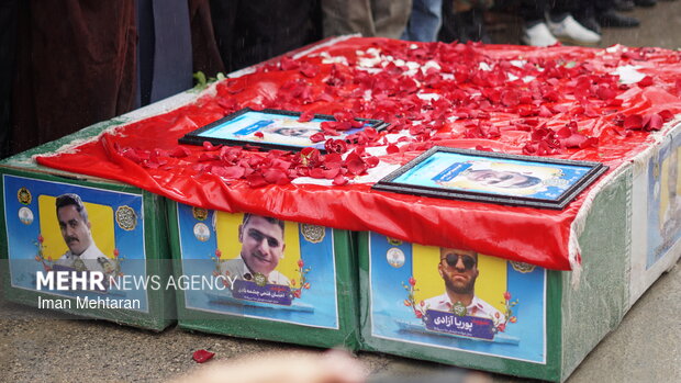 تشییع باشکوه شهدای ناو دنا در کرمانشاه 1